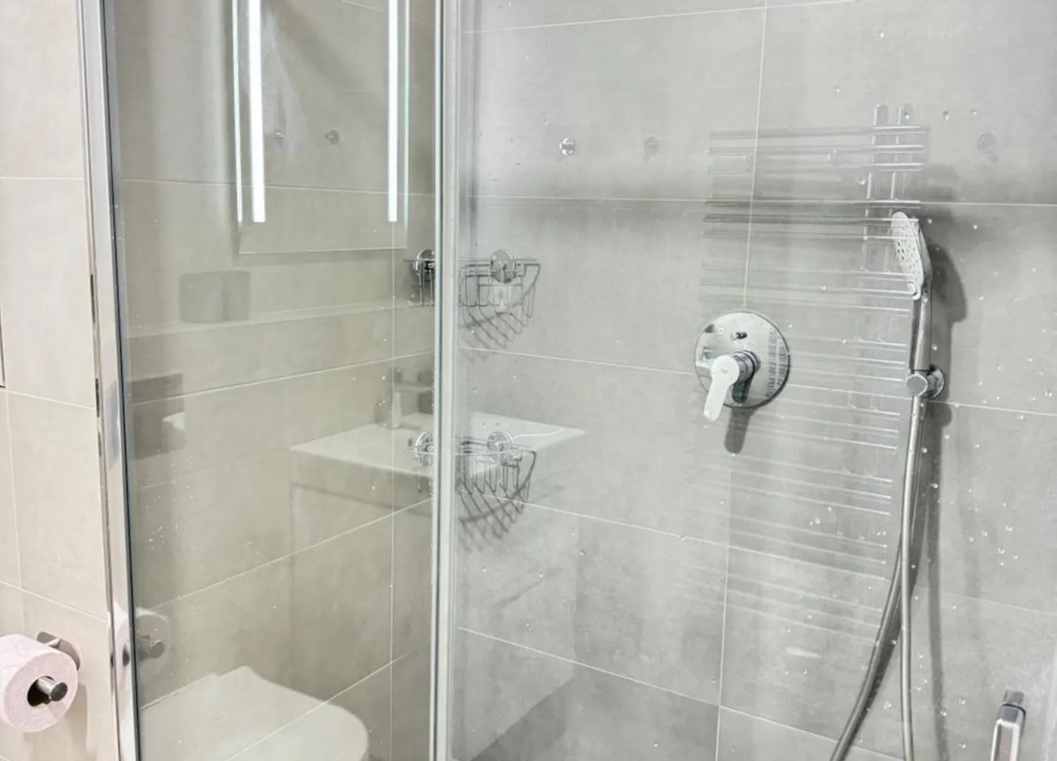 Free Parking - Cozy Apartment Near Vysehrad Railway Bridge Praag