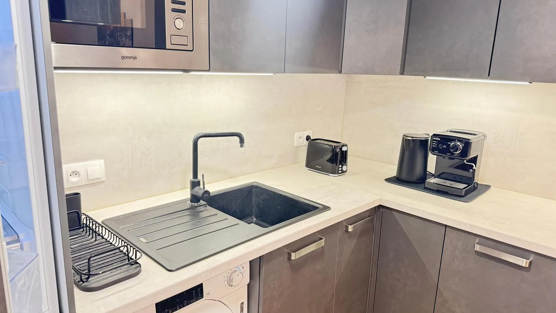 Free Parking - Cozy Apartment Near Vysehrad Railway Bridge Praag