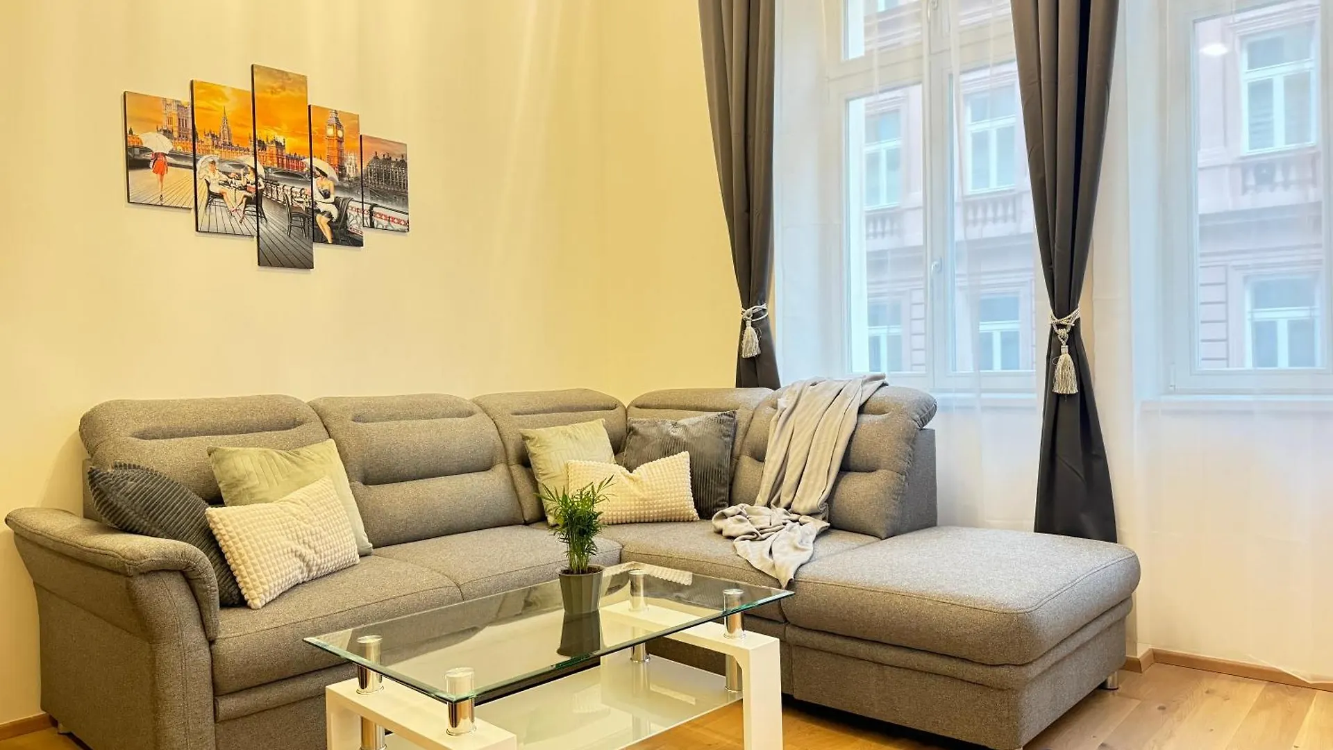 Free Parking - Cozy Apartment Near Vysehrad Railway Bridge Praga