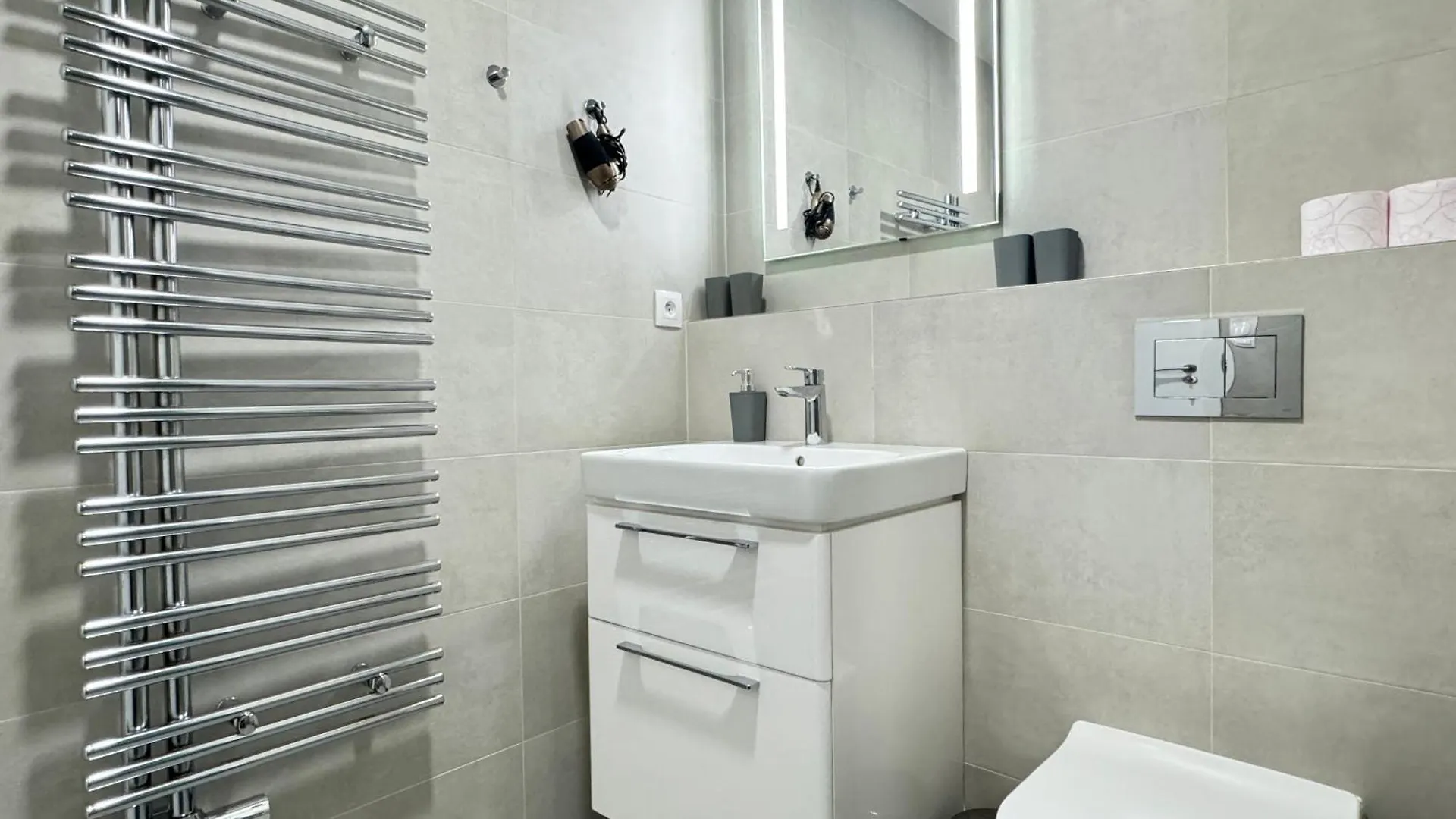 Free Parking - Cozy Apartment Near Vysehrad Railway Bridge Praga 0*,