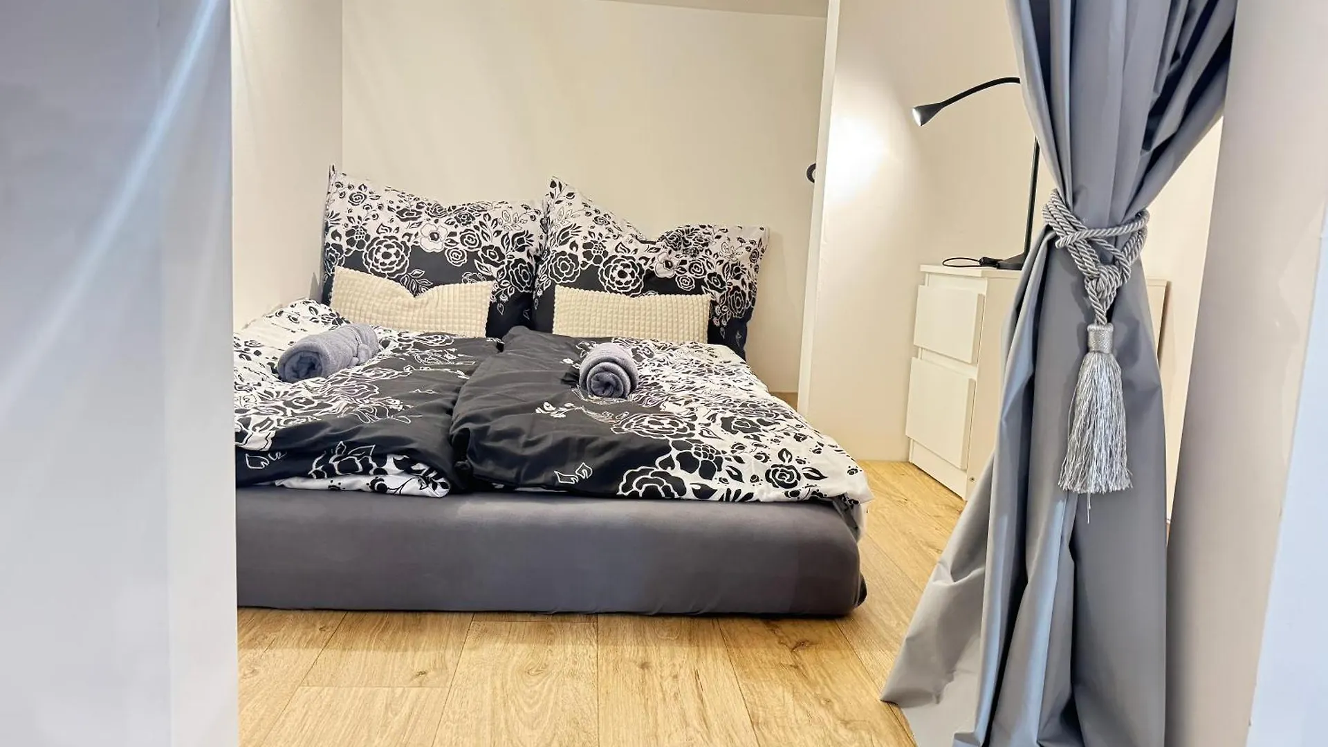 Free Parking - Cozy Apartment Near Vysehrad Railway Bridge Praga 0*,  Repubblica Ceca